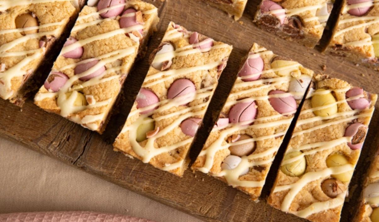 Fresh Cakes, Biscuits & Traybakes