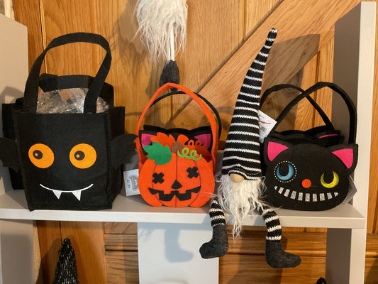 HS Halloween Sitting Gonks Black & White Striped