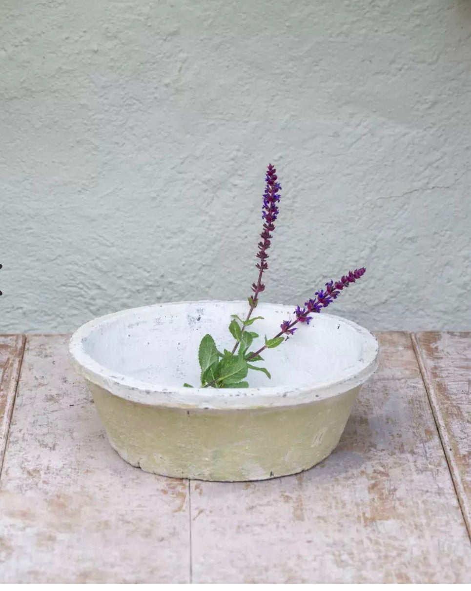 GI Antiqued White Stone Dish Planter 30x10.5cm